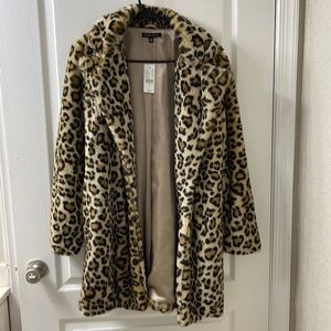 NWT Kendall & Kylie plush leopard XS coat. So soft. So gorgeous.